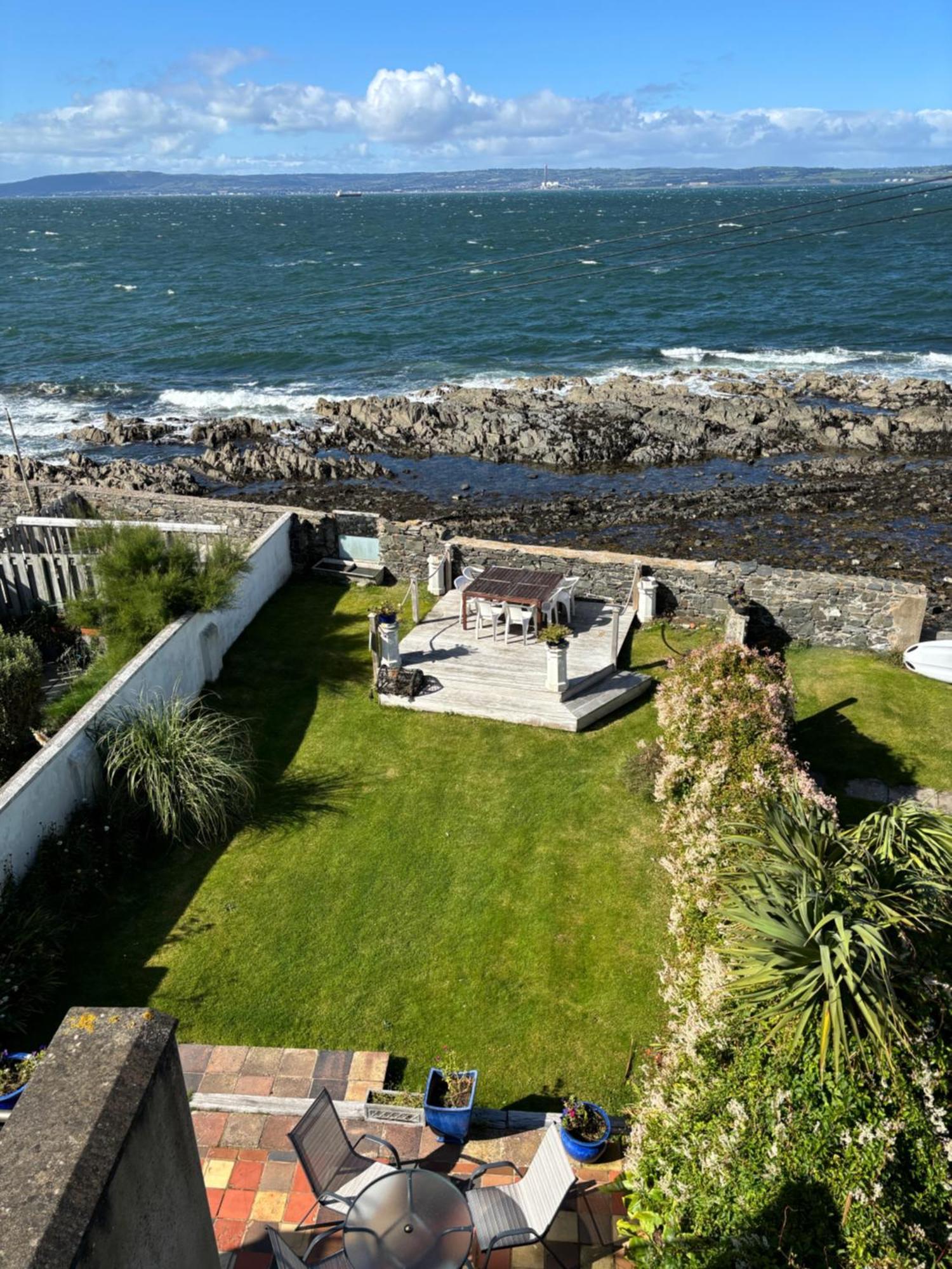 Splash Cottage Beach House With Sea Lapping Garden Bangor  Exterior photo