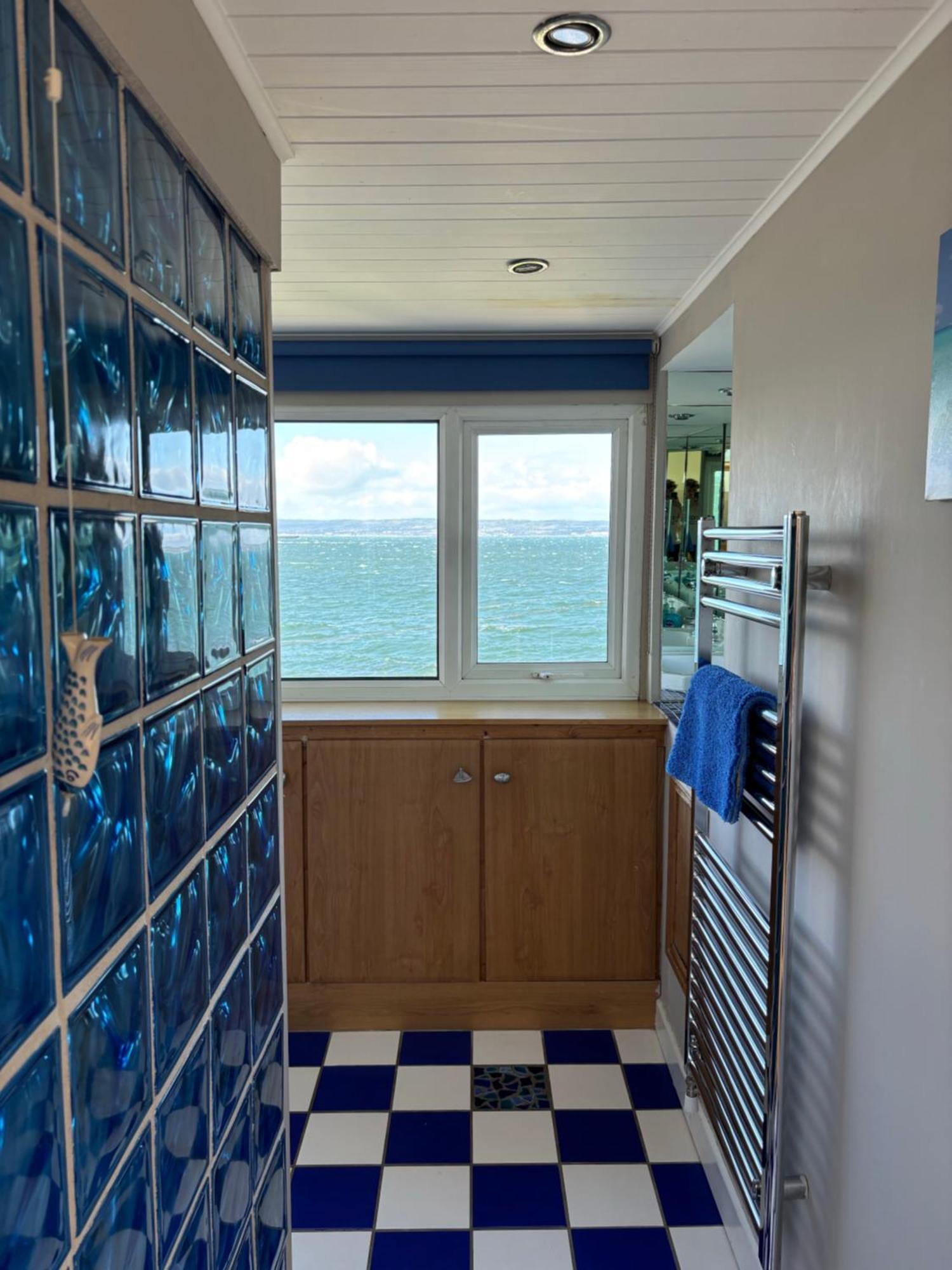 Splash Cottage Beach House With Sea Lapping Garden Bangor  Exterior photo