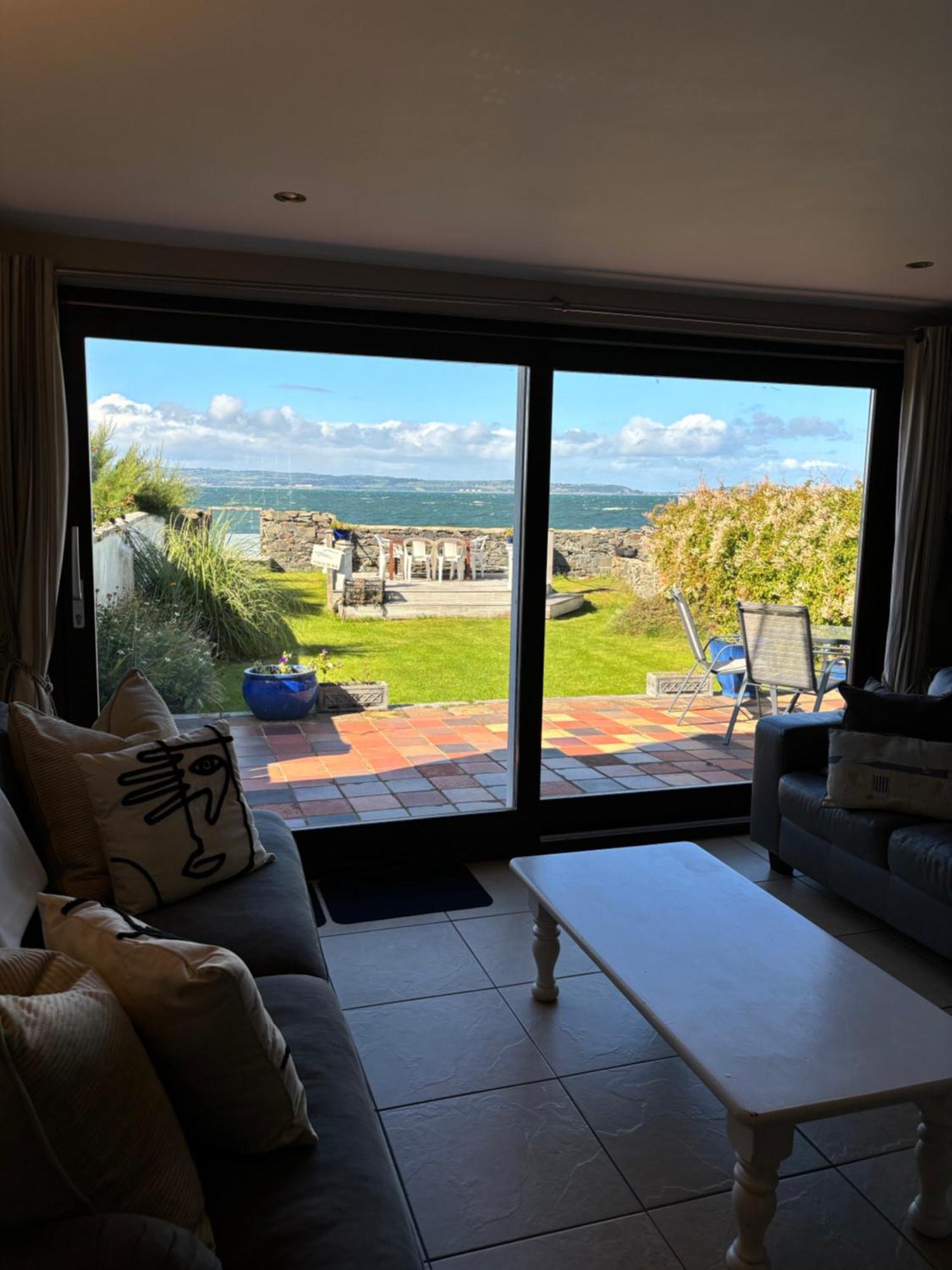 Splash Cottage Beach House With Sea Lapping Garden Bangor  Exterior photo