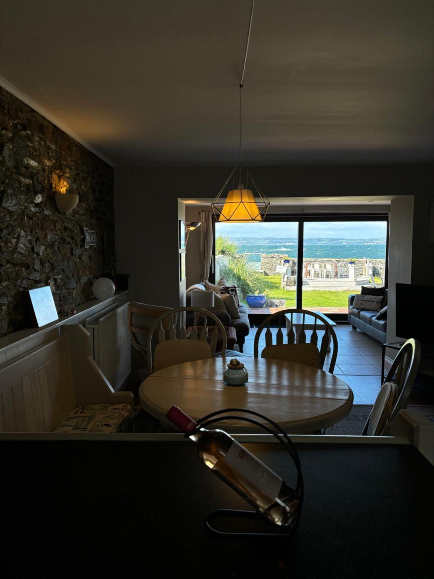 Splash Cottage Beach House With Sea Lapping Garden Bangor  Exterior photo