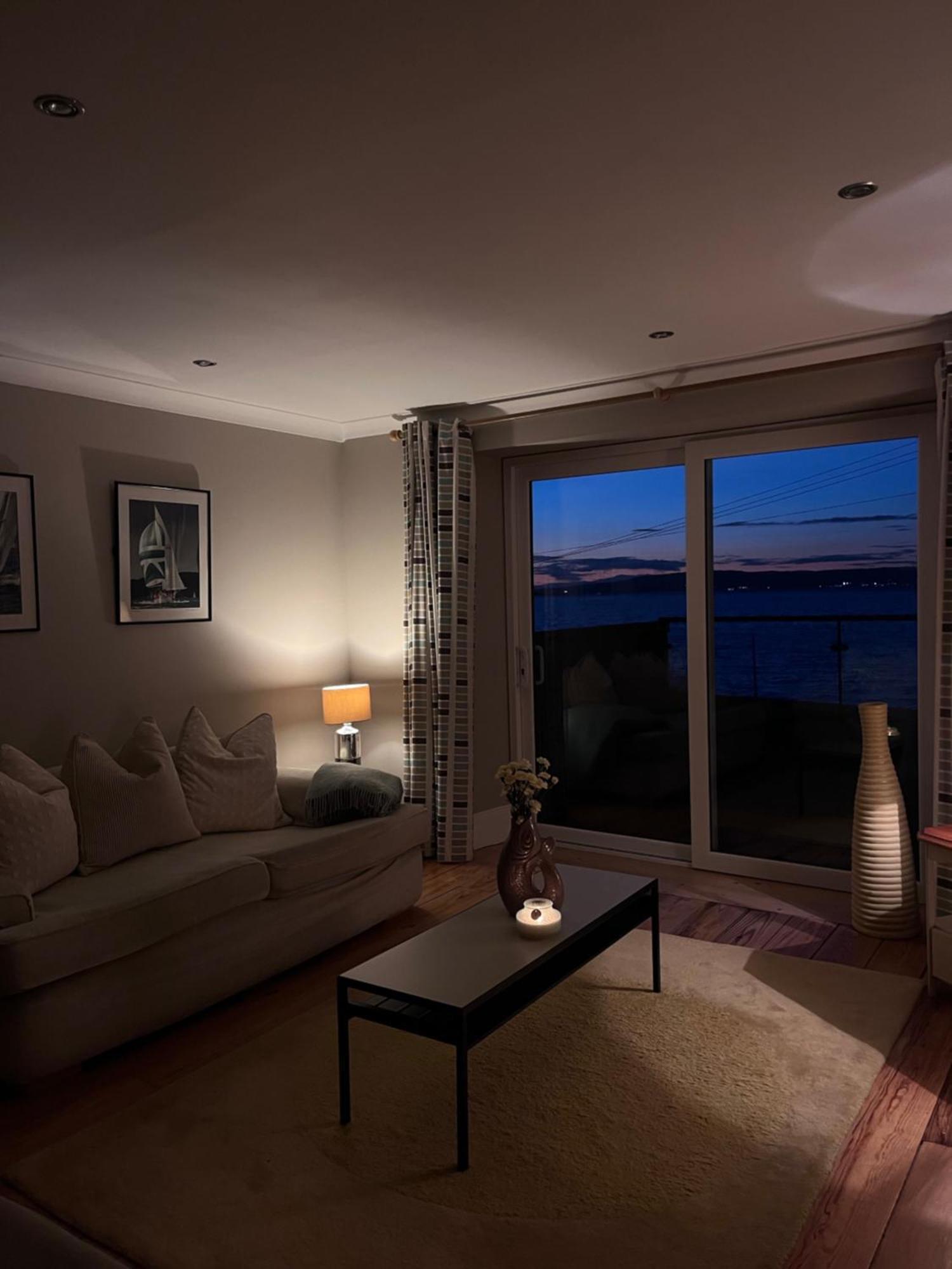 Splash Cottage Beach House With Sea Lapping Garden Bangor  Exterior photo