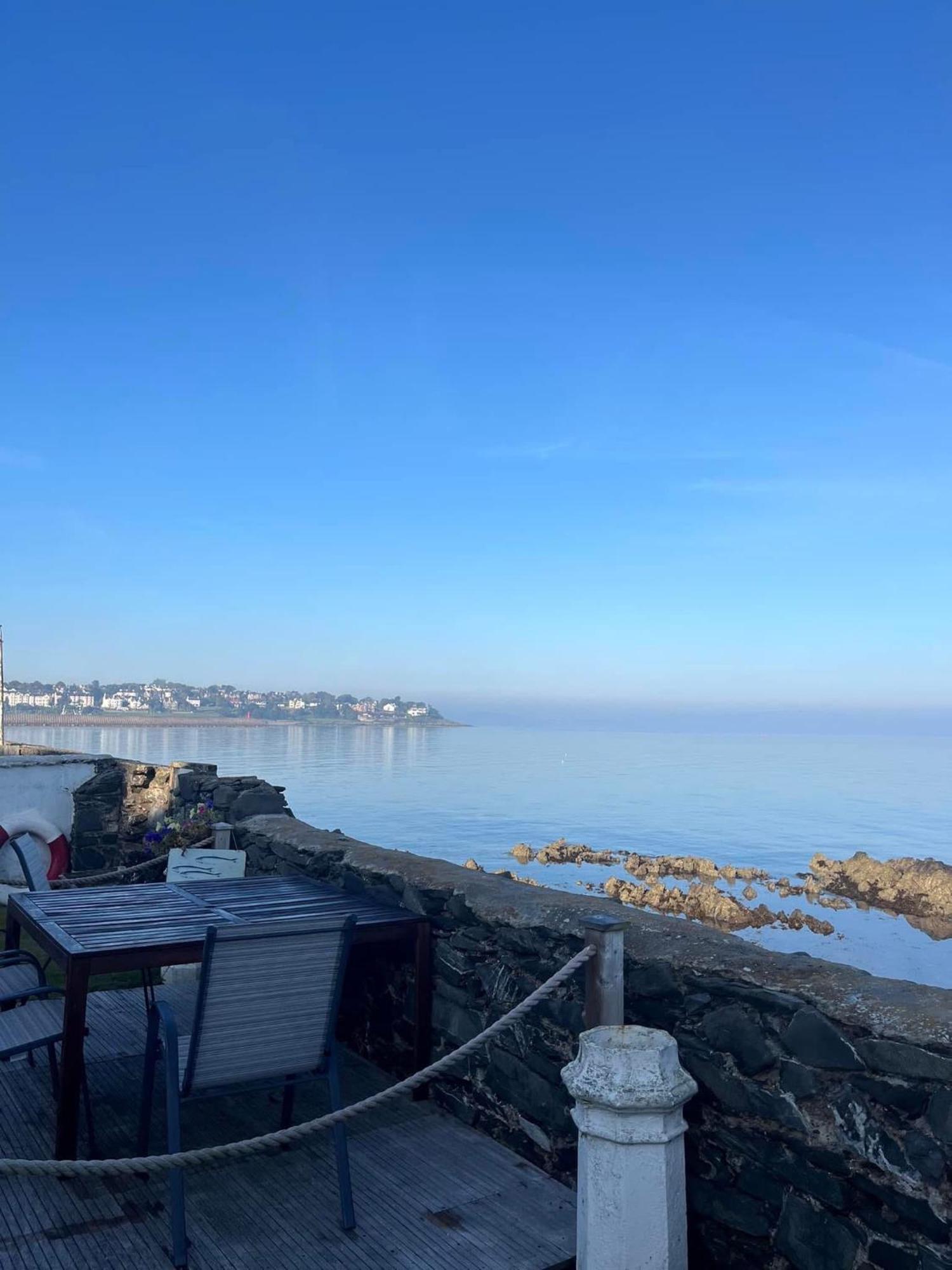 Splash Cottage Beach House With Sea Lapping Garden Bangor  Exterior photo